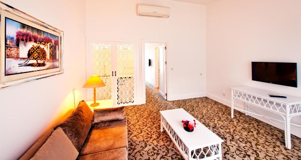 هتل اولیو تری